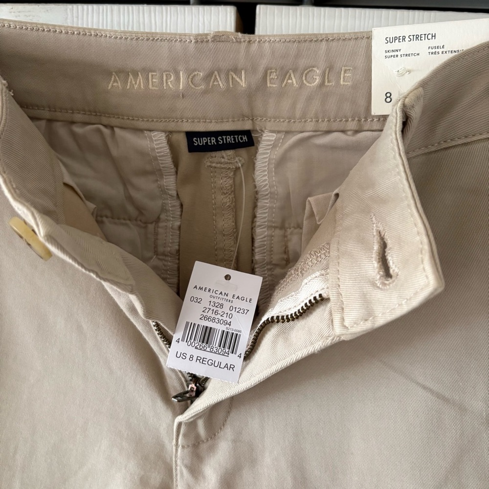 American Eagle Super Stretch Khaki Skinny Pants, Low Rise Size 8 Regular, NWT